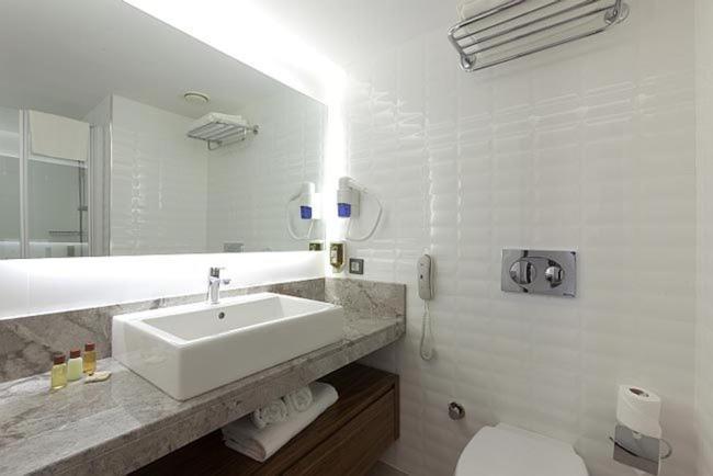 Kalinda Inn Hotel Ilica Кешме Экстерьер фото