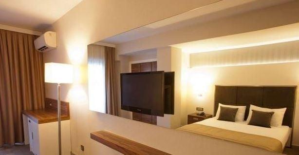 Kalinda Inn Hotel Ilica Кешме Экстерьер фото